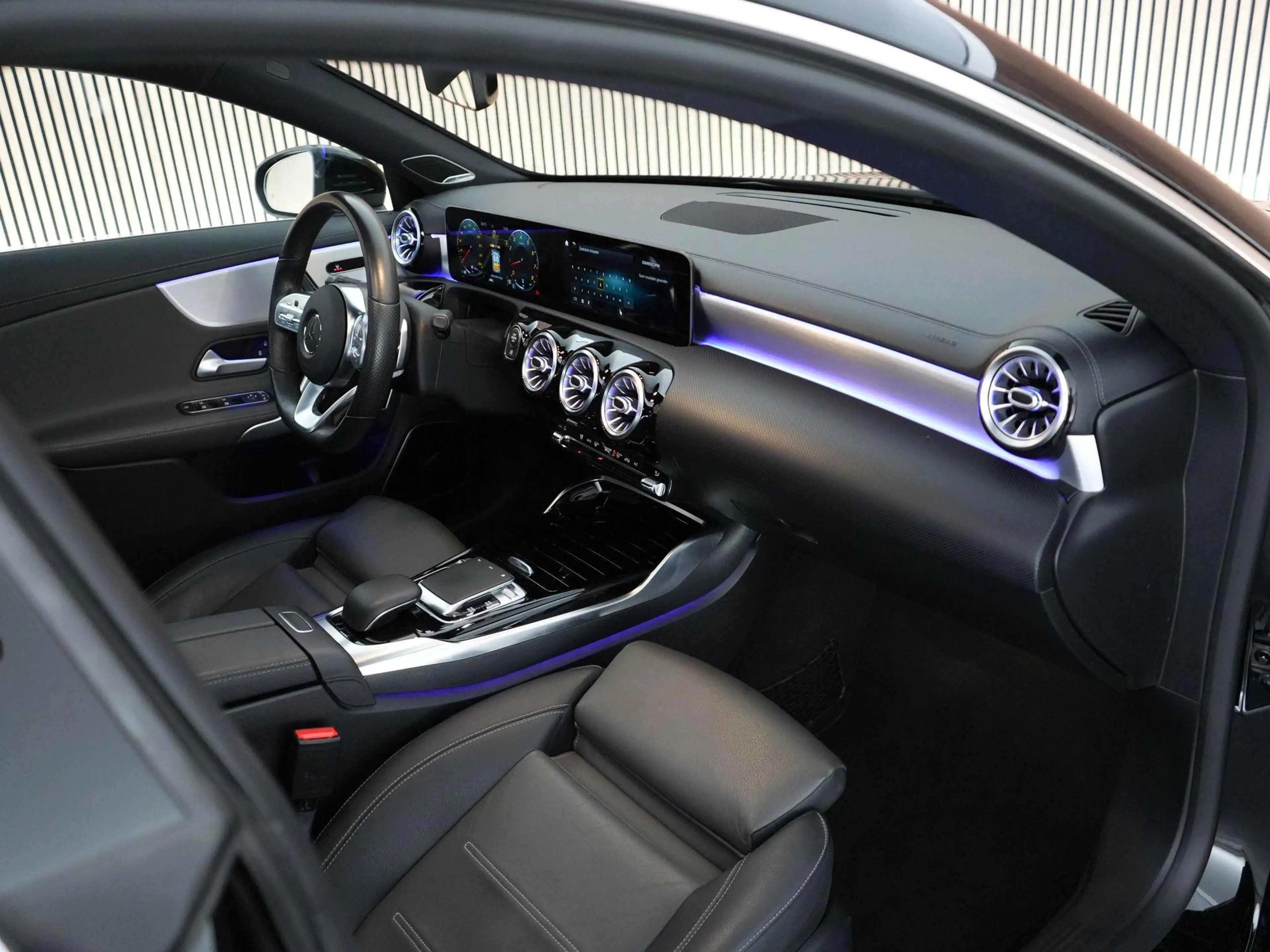 Mercedes-Benz CLA 35 AMG Shooting Brake 306pk 4MATIC Premium Plus |panorama — photo 3