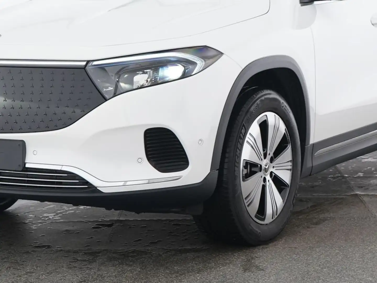 Mercedes-Benz EQA 300 4M PROGR-ADV PANOR AHK WINTER KAMERA VZA Blanc - 2