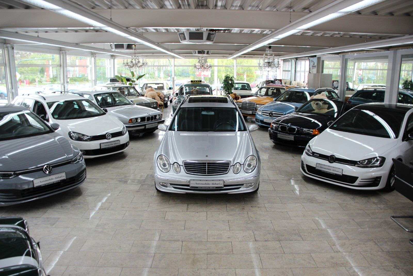 Second hand Mercedes Benz E-Class 240