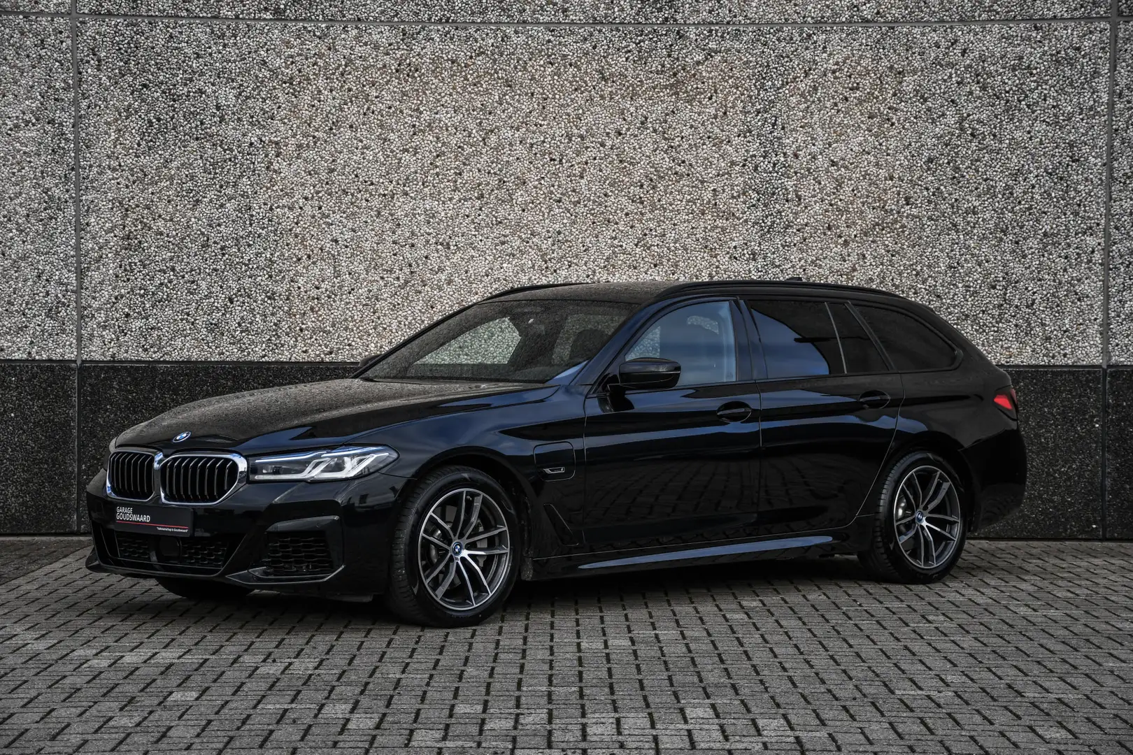 BMW 530 5-serie Touring 530e xDrive Executive Noir - 2