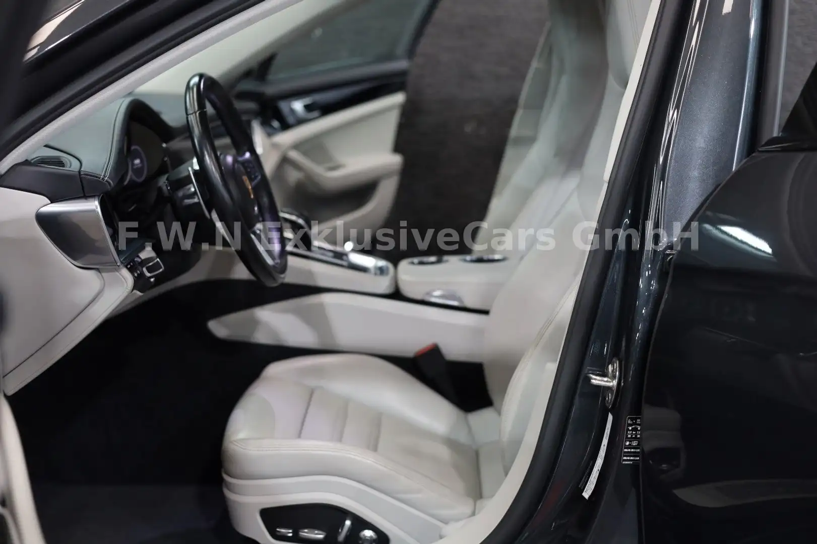 Porsche Panamera 4 E-Hybrid*Matrix*Luft*Bi-Color*Sport Grau - 2