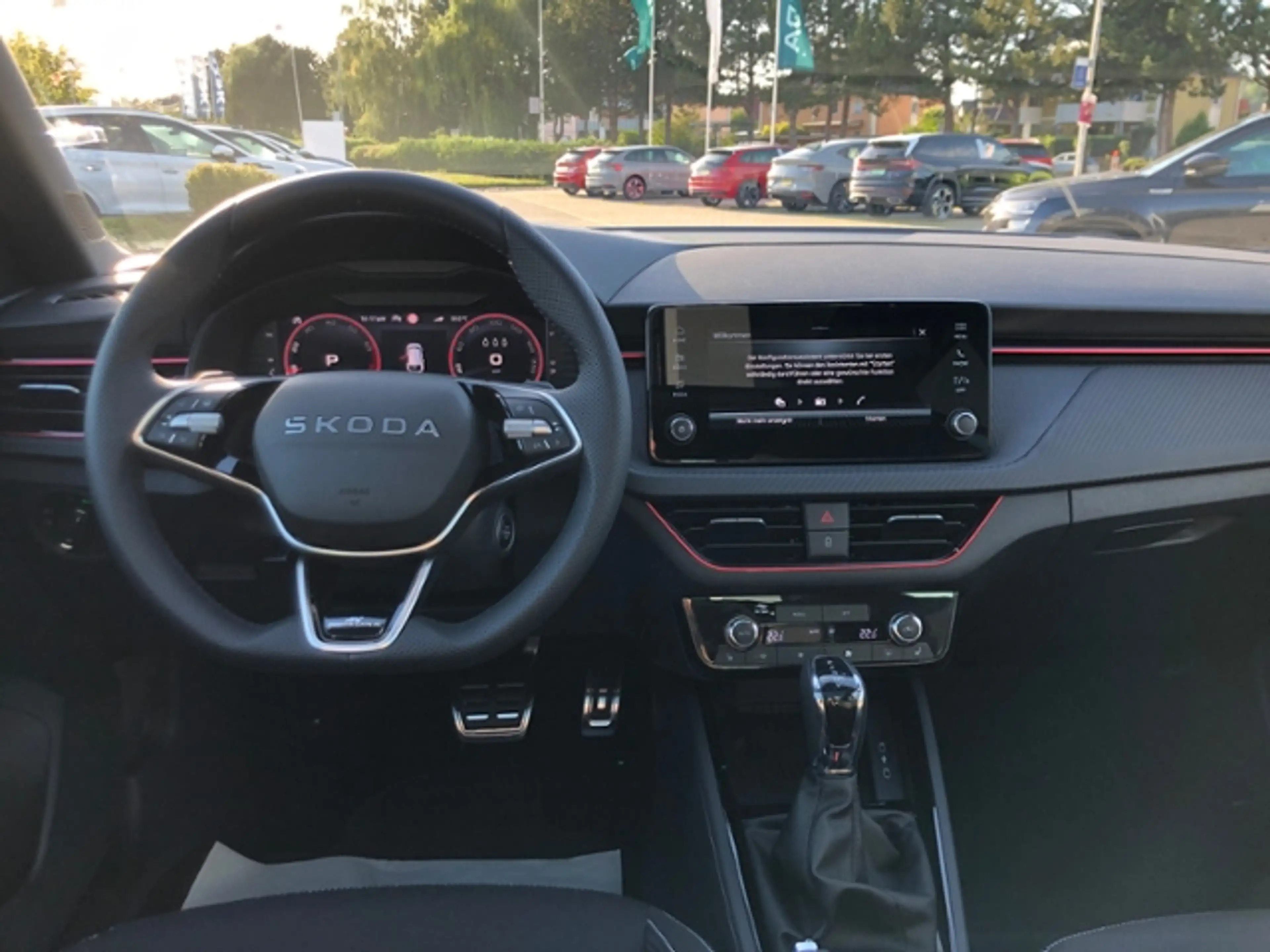 Skoda Scala Monte Carlo TSI DSG Matrix SHZ SmartLink — photo 10
