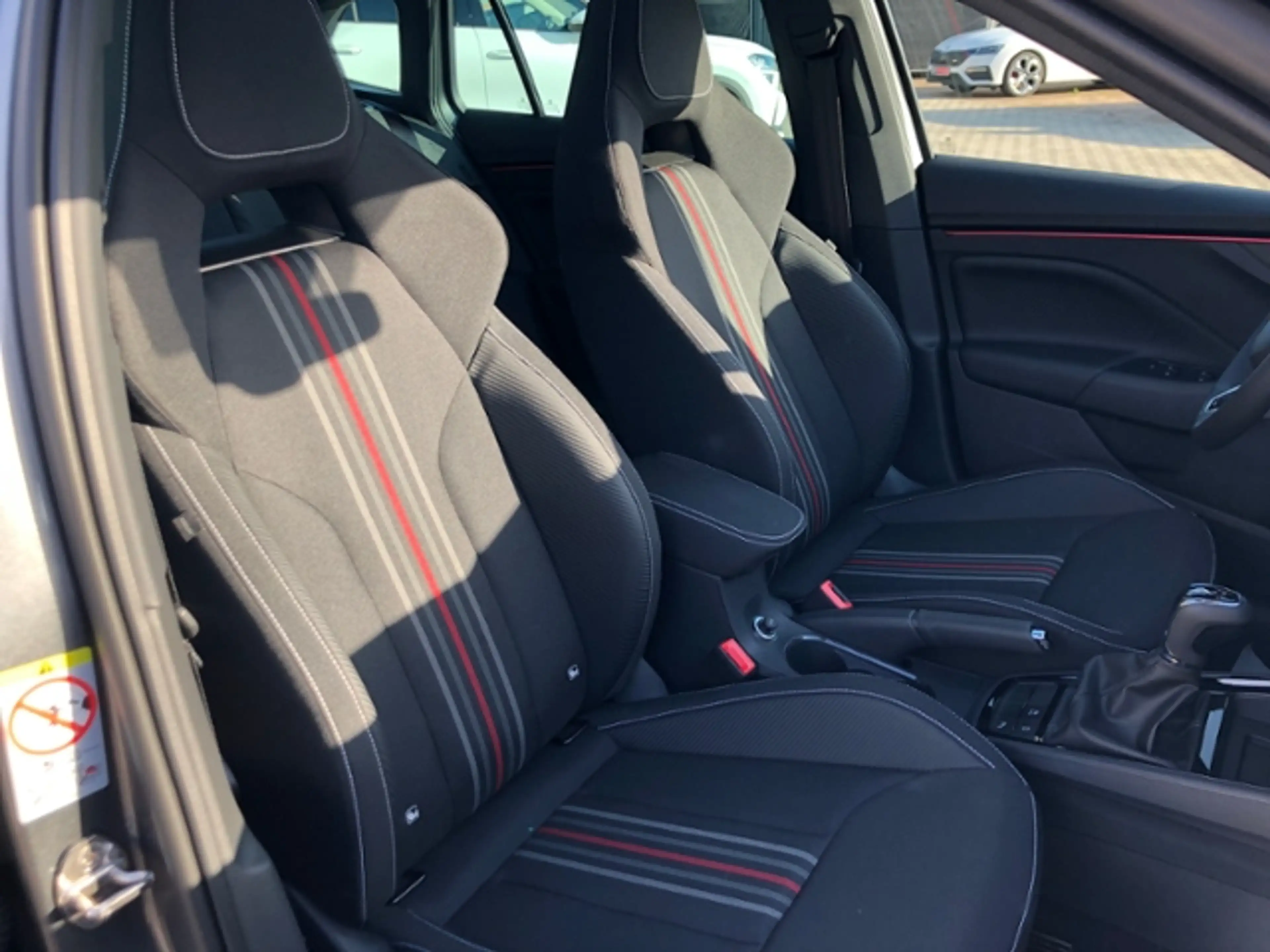 Skoda Scala Monte Carlo TSI DSG Matrix SHZ SmartLink — photo 7