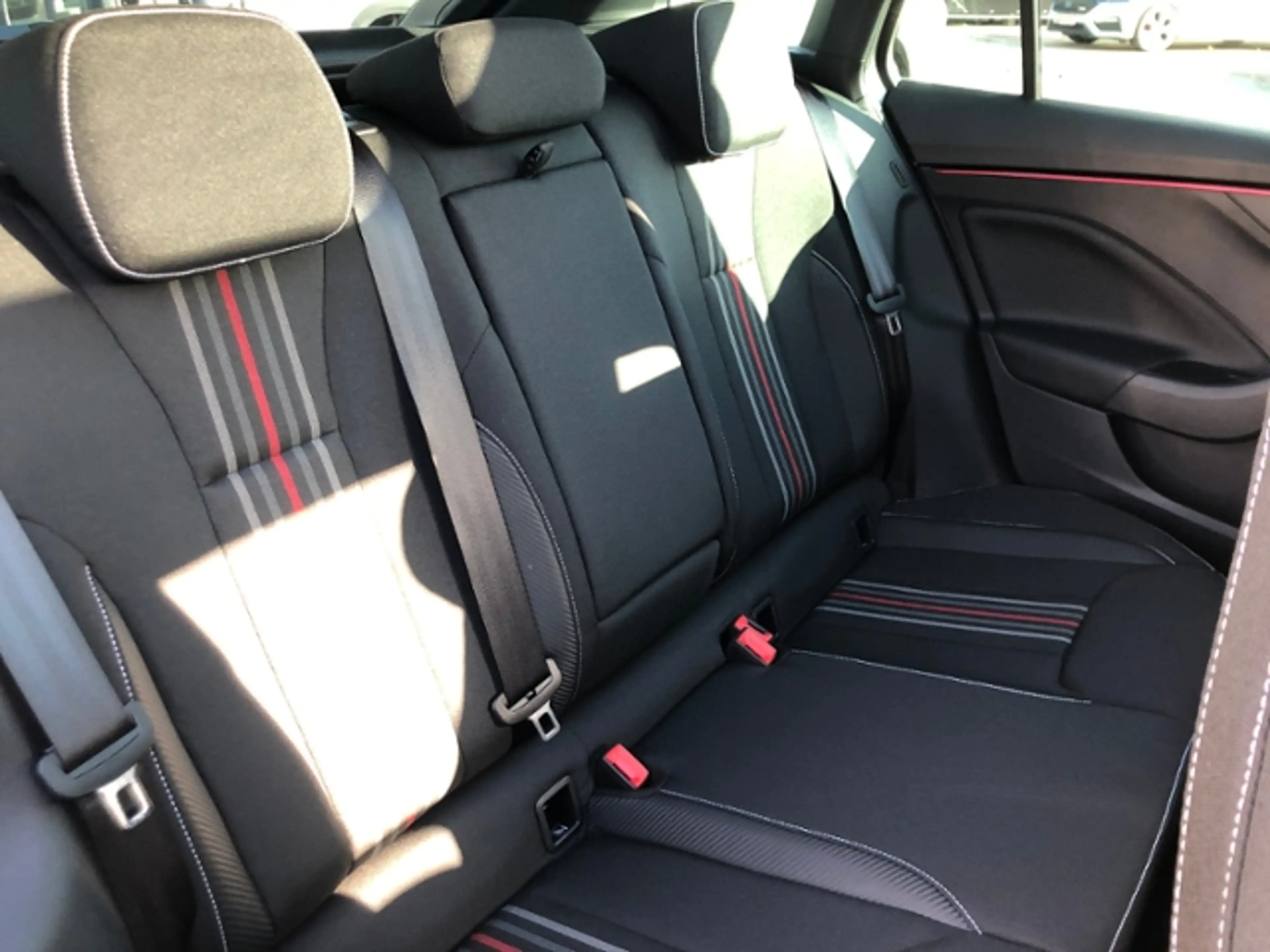 Skoda Scala Monte Carlo TSI DSG Matrix SHZ SmartLink — photo 8