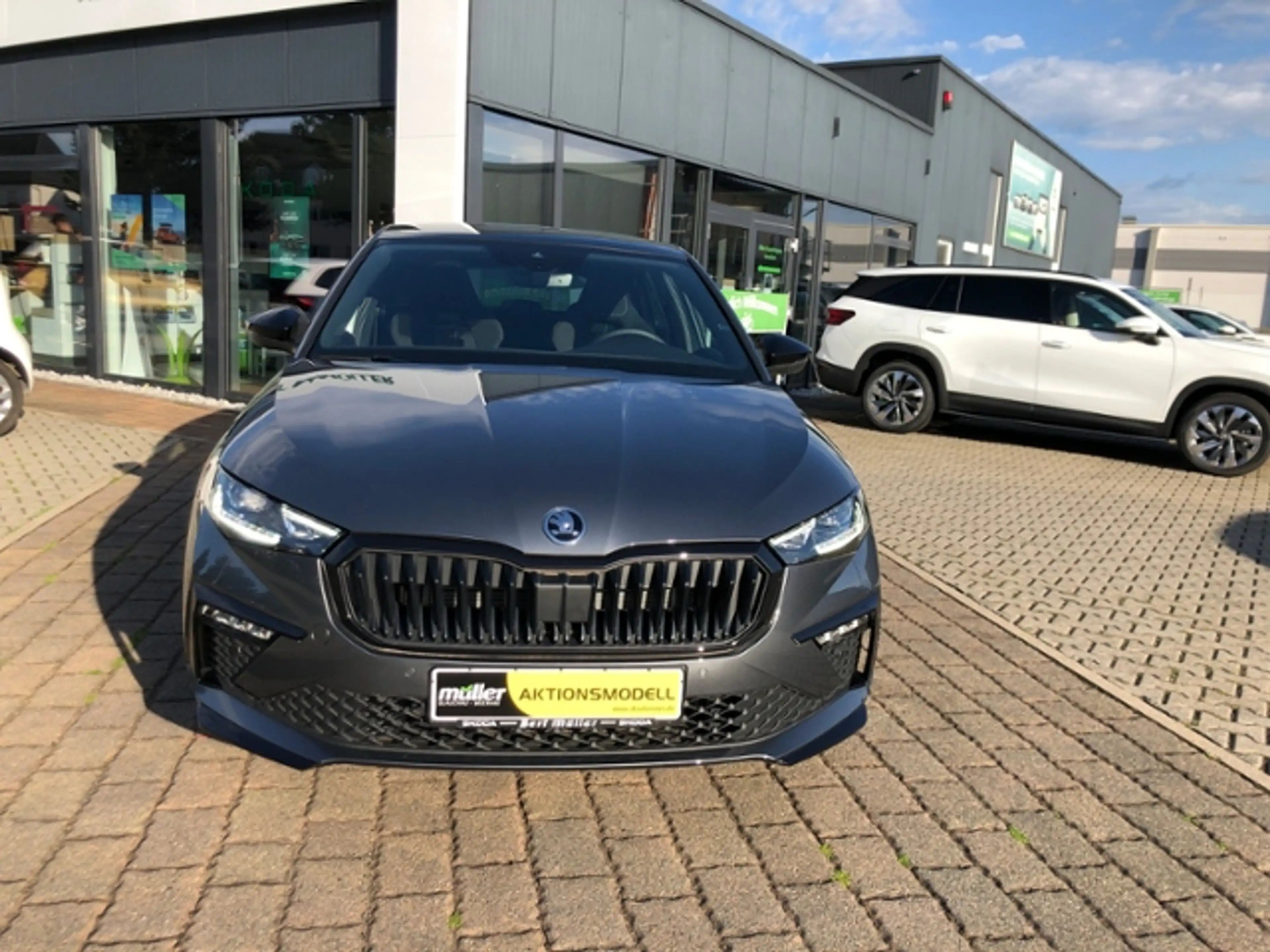Skoda Scala Monte Carlo TSI DSG Matrix SHZ SmartLink — photo 3