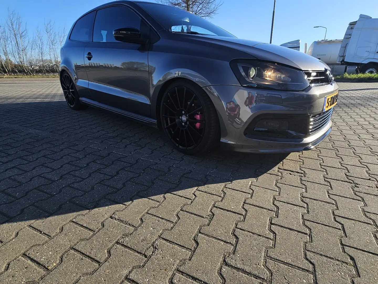 Volkswagen Polo 1.6 TDI BlueM Highl. Grijs - 2