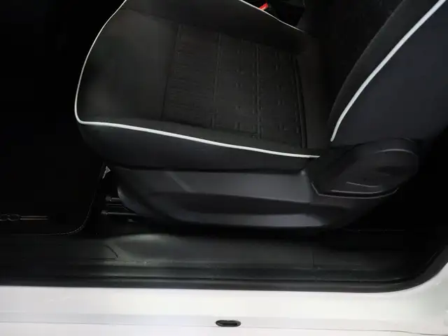 Fiat 500e view 14