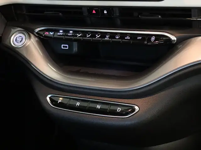 Fiat 500e view 8