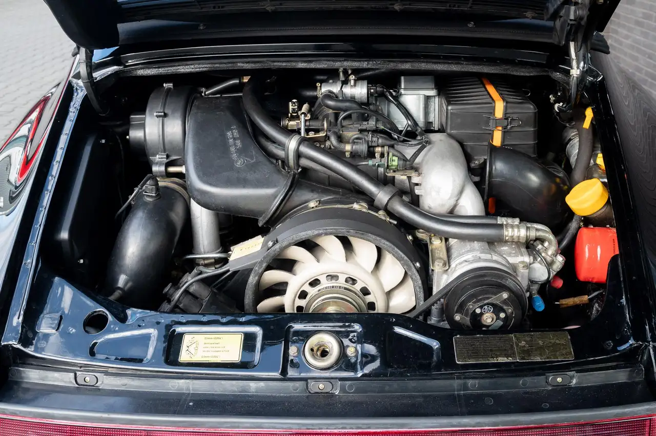 Porsche 964 Cabrio 3.6 Carrera 4, foto 12