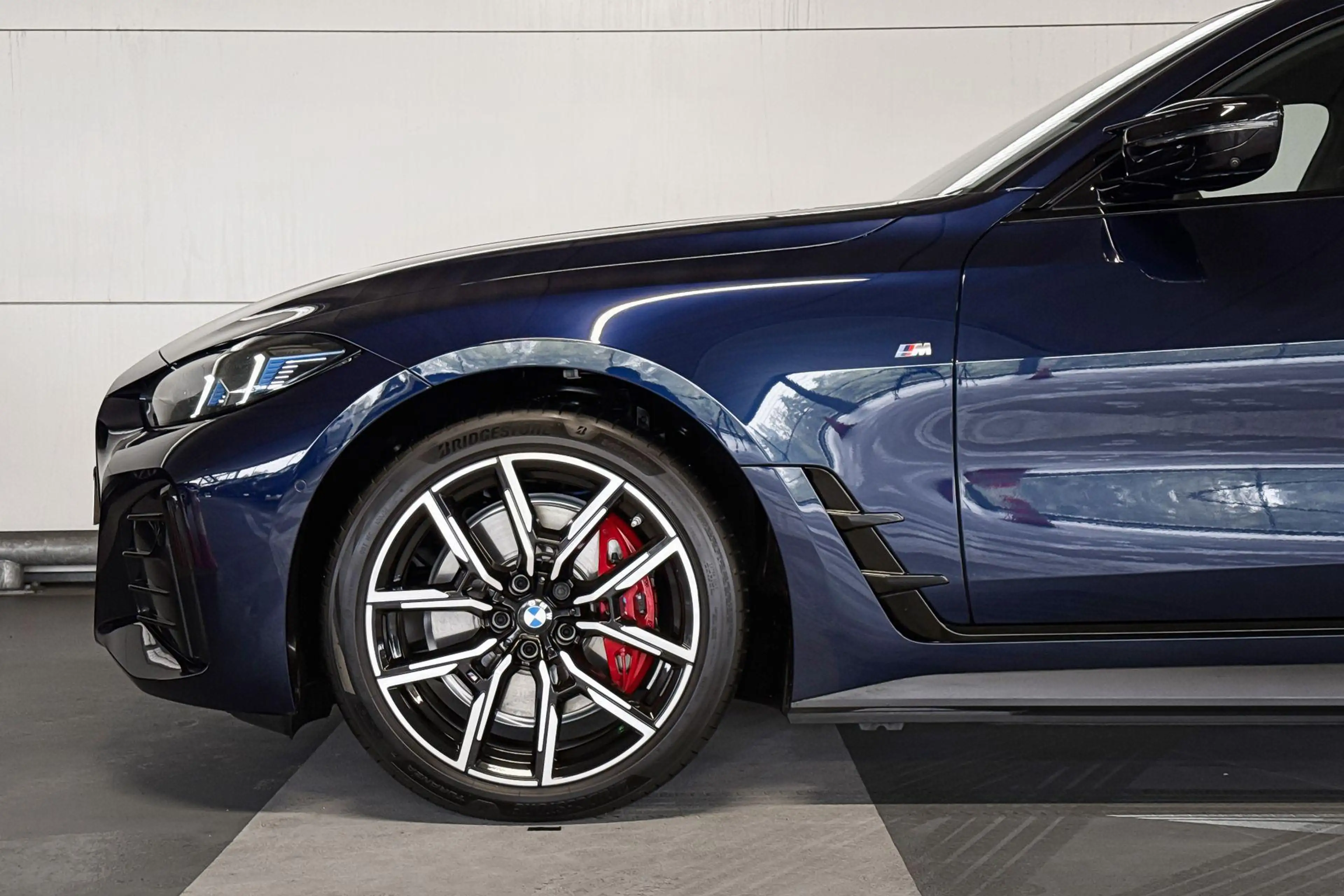 BMW i4 M60 84 kWh — photo 4