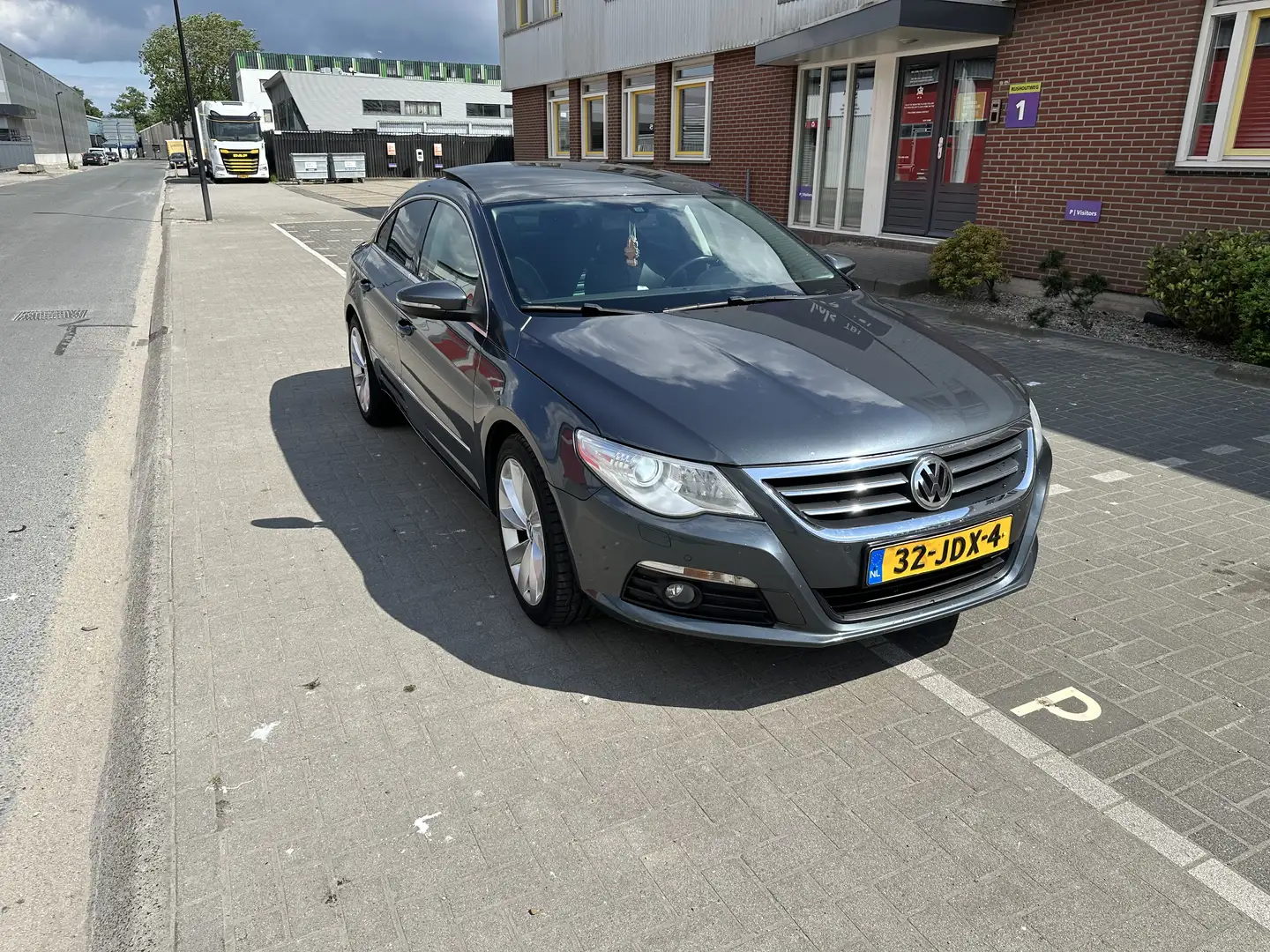 Volkswagen Passat CC 1.8 TSI 4p. Gris - 1