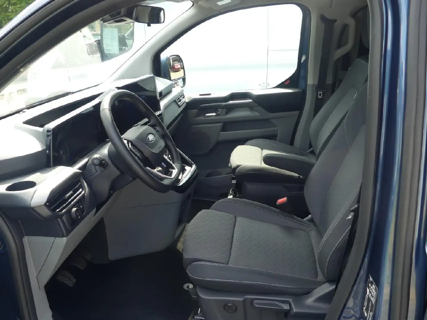 Ford Tourneo Custom Tourneo L1 Titanium*8 Sitzer*ACC*A/C Autm.*Kamera* Blau - 2