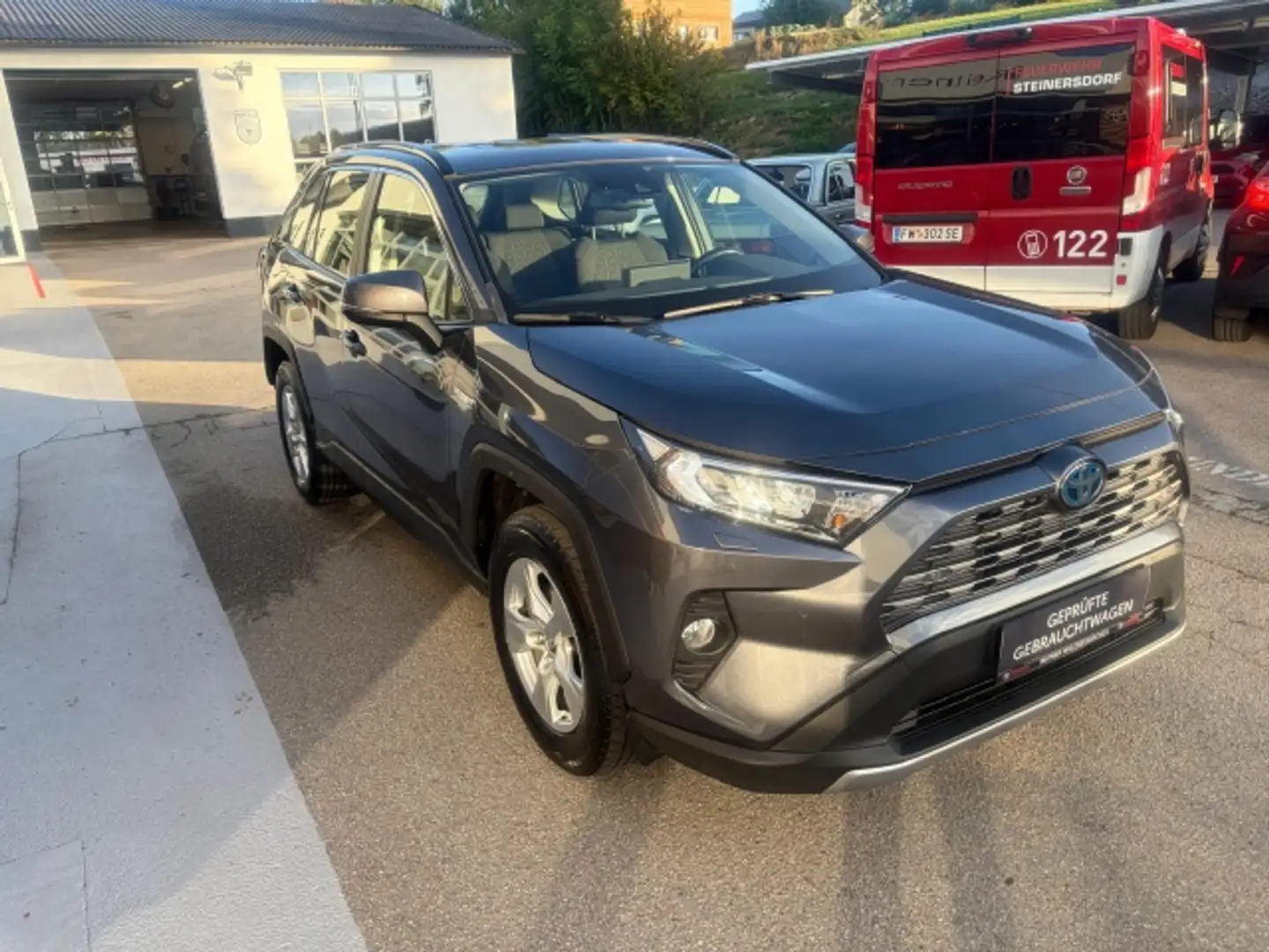 Toyota RAV 4 RAV4 2,5 Hybrid Schwarz - 1