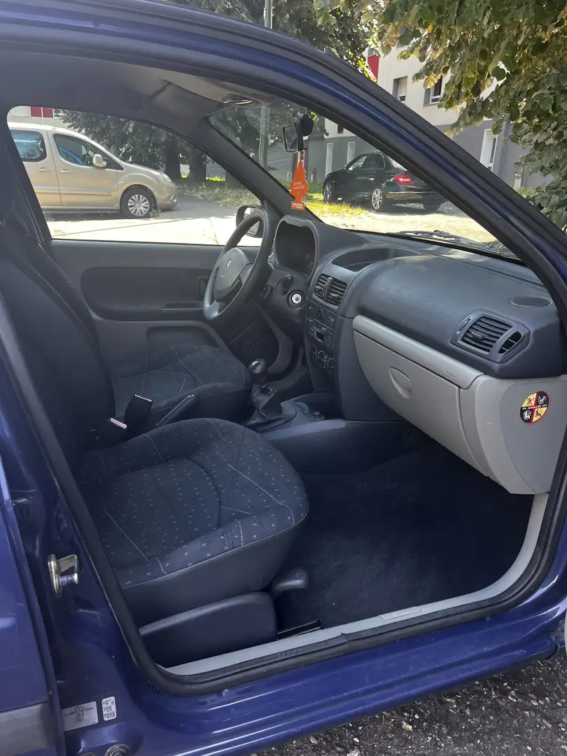 Renault Clio 1.2i Authentique - 2