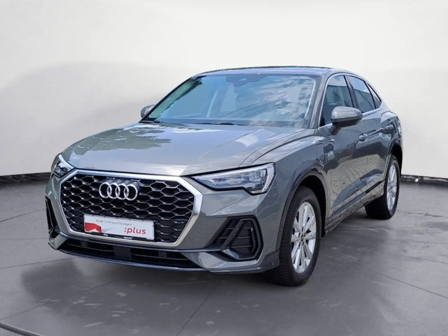 Audi Q3 Sportb. 45 TFSI e S tronic Grau - 2