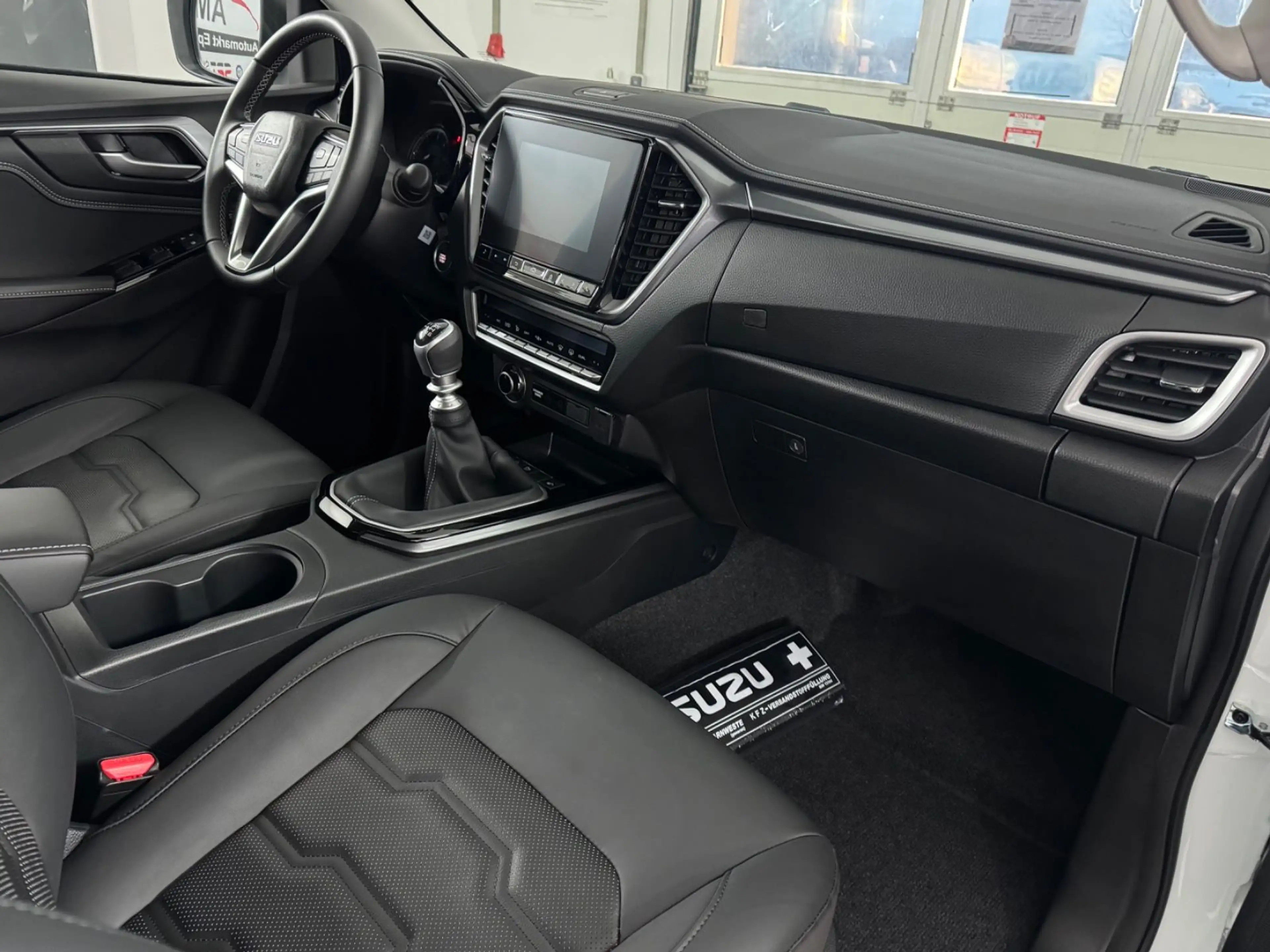 Isuzu D-Max Double Cab 4WD LSE *Schalter|KAMERA|AHK* — photo 13