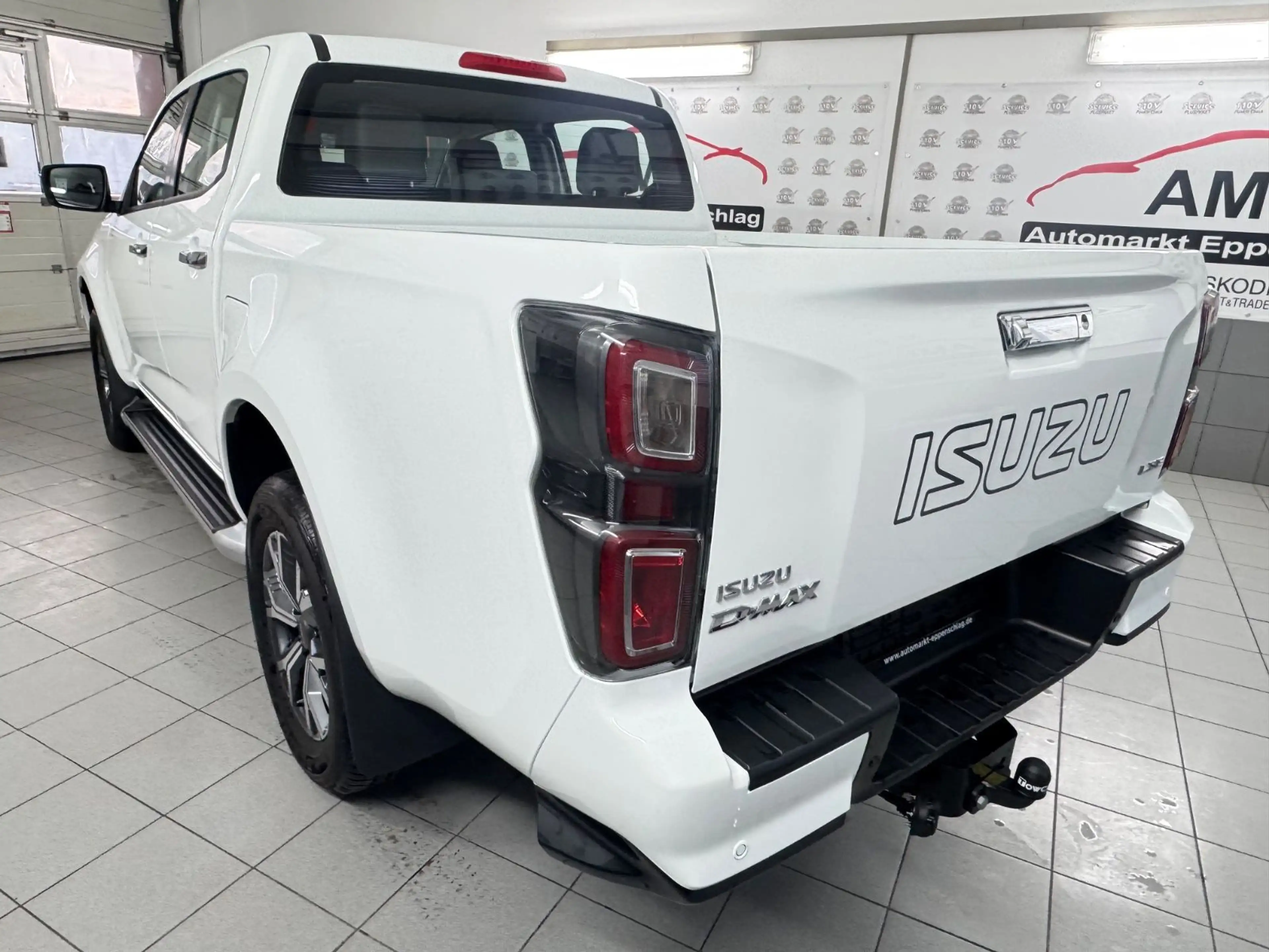 Isuzu D-Max Double Cab 4WD LSE *Schalter|KAMERA|AHK* — photo 6