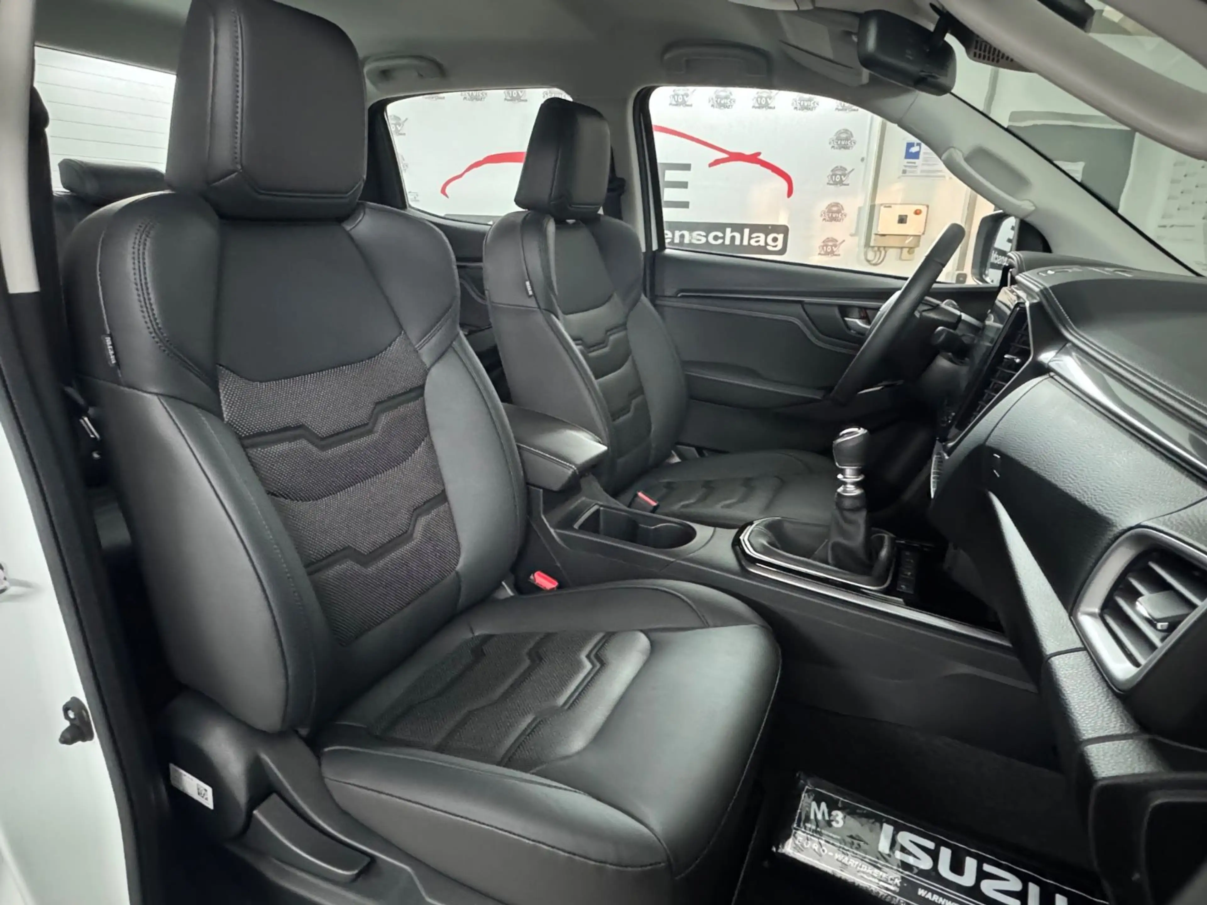 Isuzu D-Max Double Cab 4WD LSE *Schalter|KAMERA|AHK* — photo 14