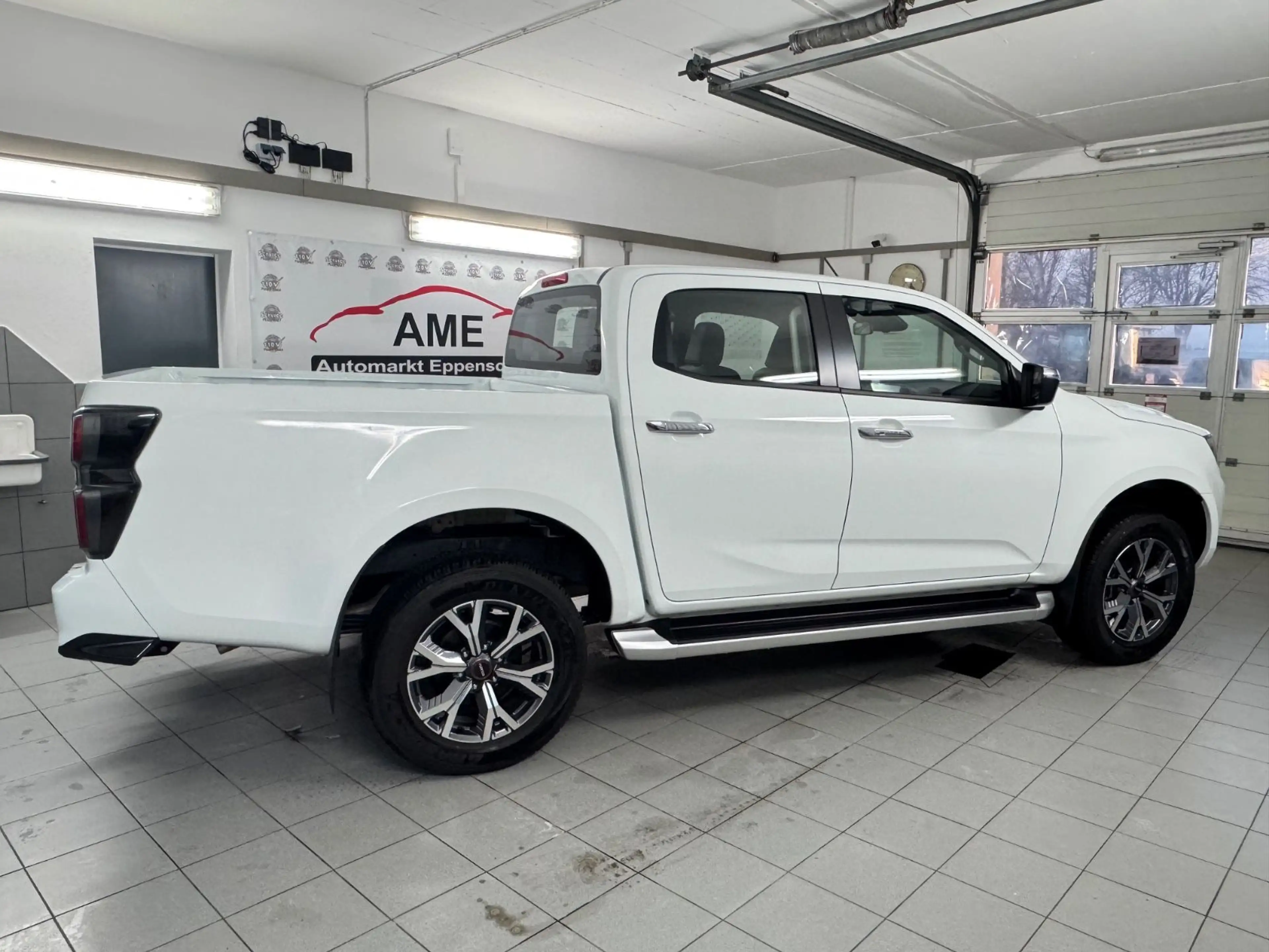Isuzu D-Max Double Cab 4WD LSE *Schalter|KAMERA|AHK* — photo 4