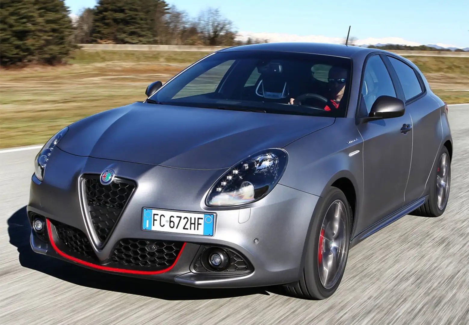 Alfa Romeo Giulietta 1.6JTDm Distinctive Rojo - 1