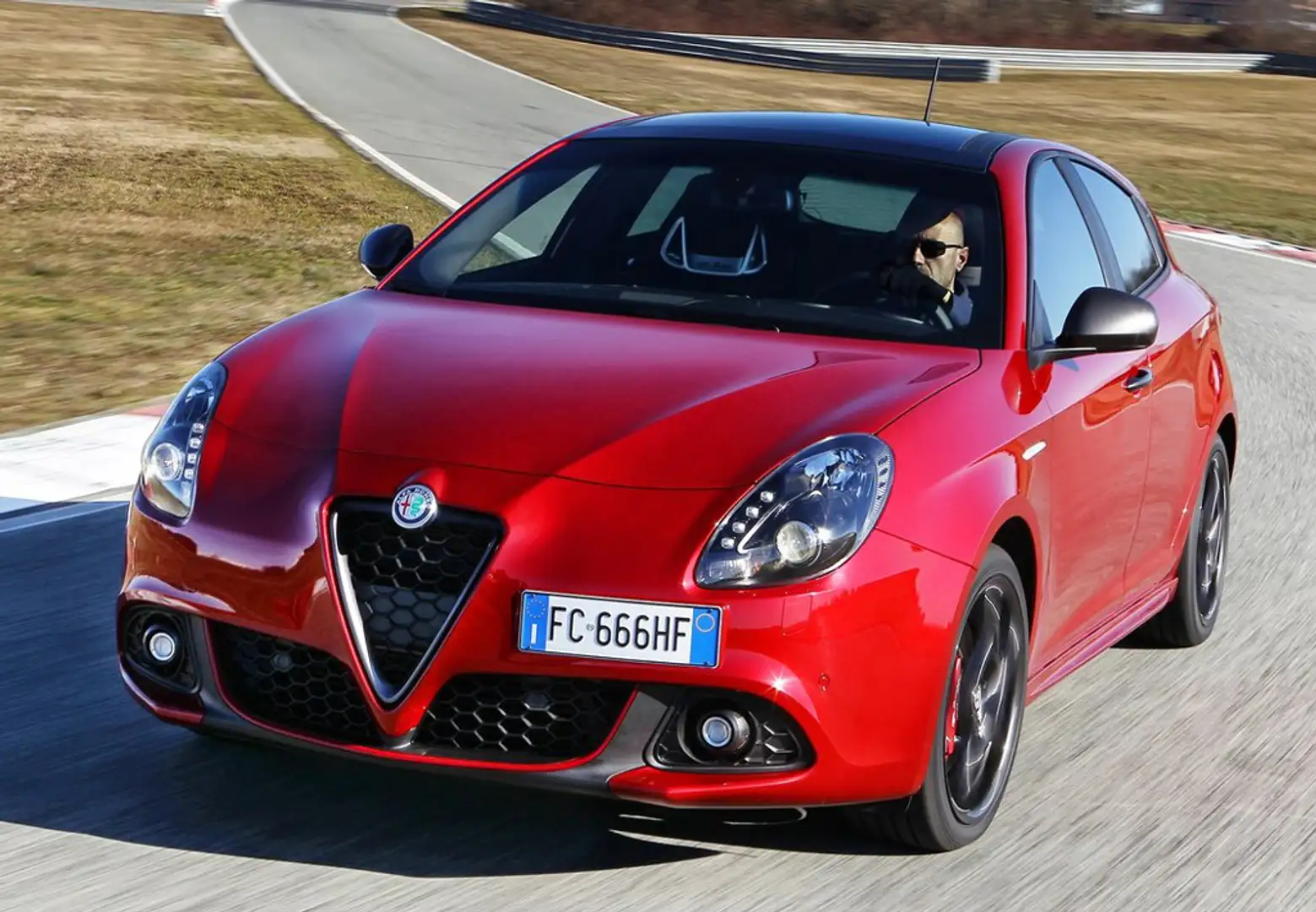 Alfa Romeo Giulietta 1.6JTDm Distinctive Rojo - 2