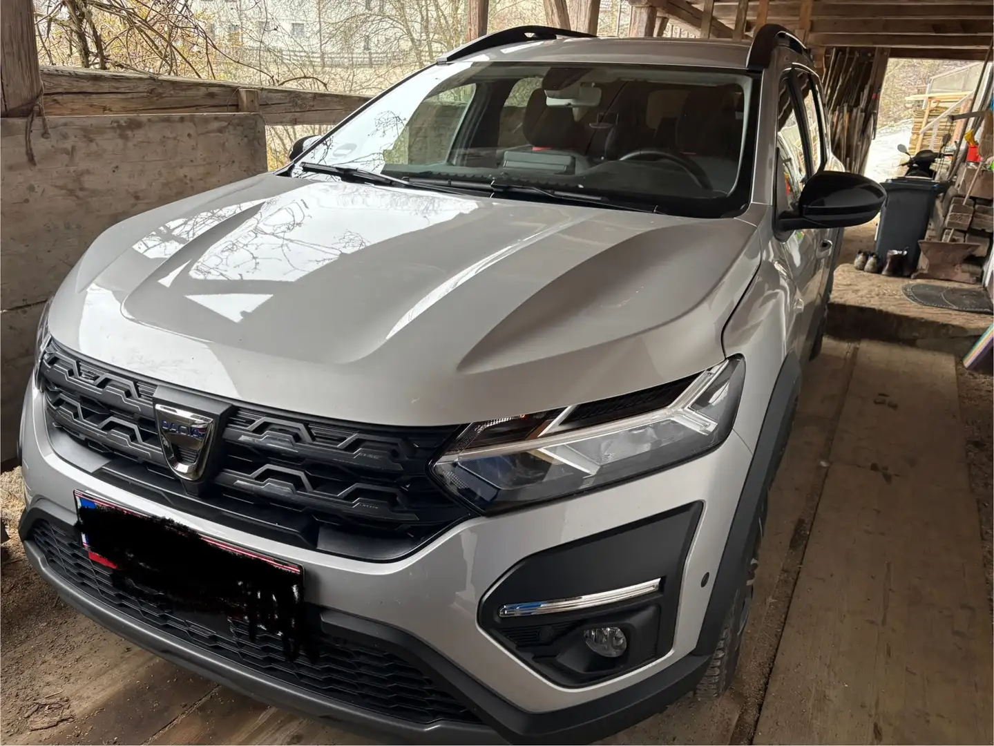 Dacia Jogger Jogger Extreme TCe 110Extreme Silber - 1