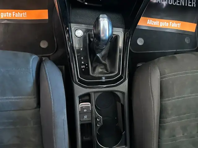 Volkswagen Touran view 9
