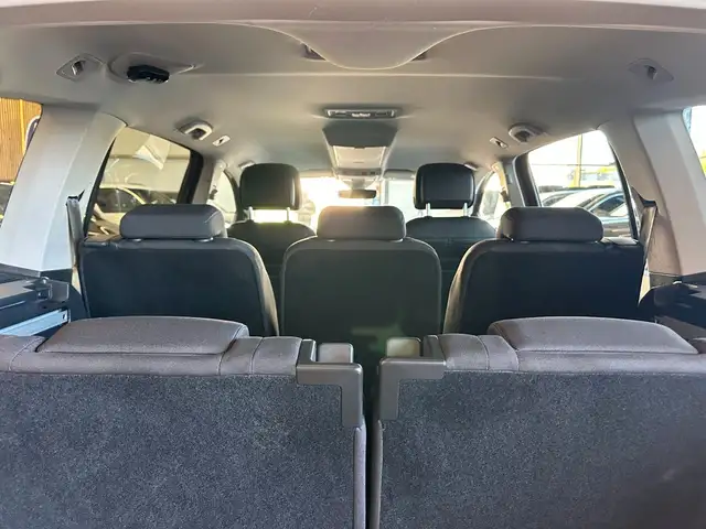 Volkswagen Touran view 6