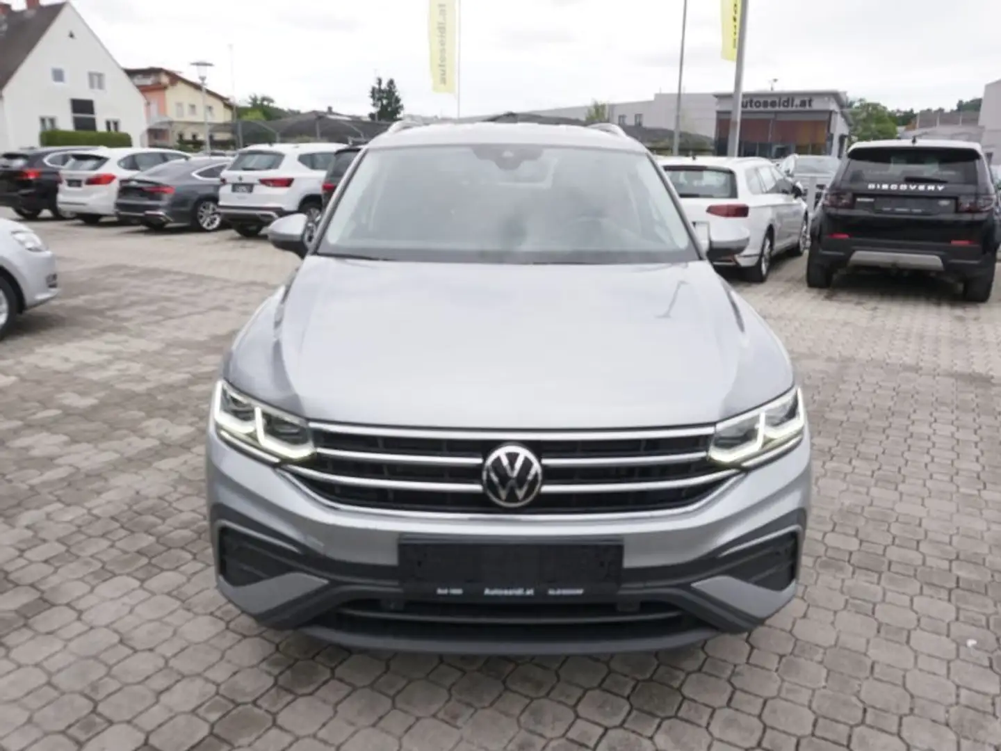 Volkswagen Tiguan Allspace 2,0 TDI SCR Life *2023er+VIRTUAL+MATRIX* Silber - 2