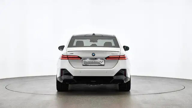 BMW M view 5