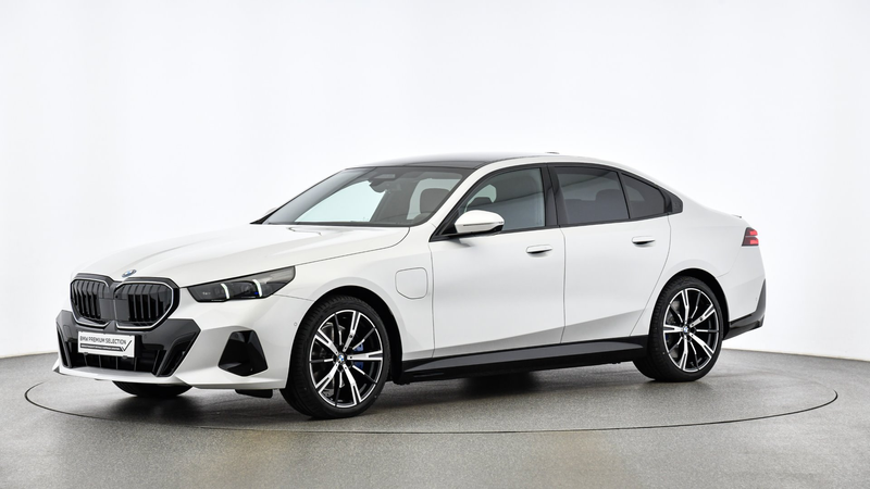 BMW 550 e xDrive *M-Sportpaket Pro *Panoramadach *AHK — photo 3