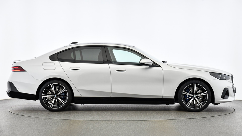 BMW 550 e xDrive *M-Sportpaket Pro *Panoramadach *AHK — photo 7