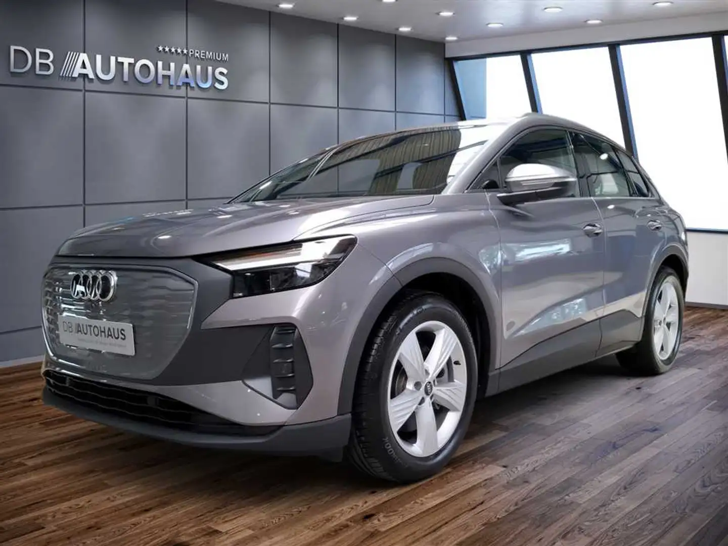 Audi Q4 e-tron 45 quattro Сірий - 1
