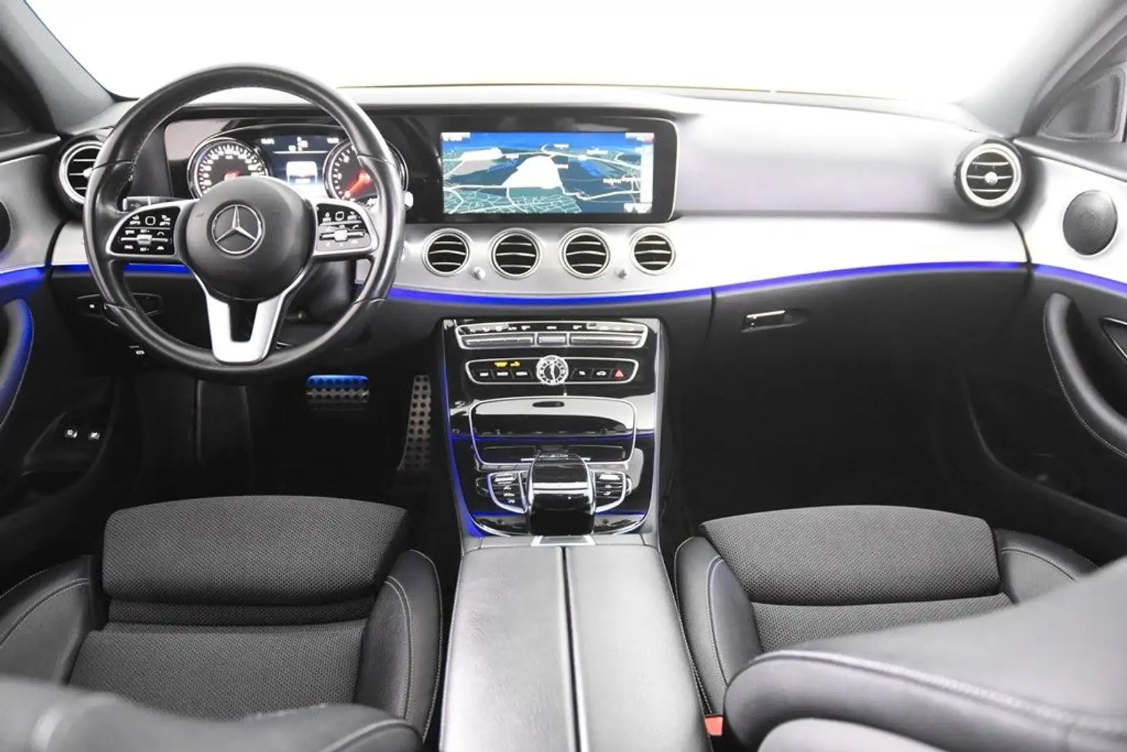 Mercedes-Benz E 200 d T Avantgarde *360*AHK*SHZ* Grau - 2