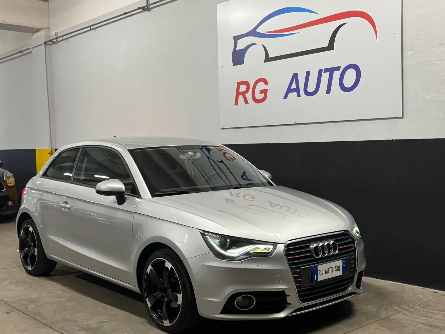 Audi A1 A1 I 2010 3p 1.2 tfsi Attraction Argento - 1
