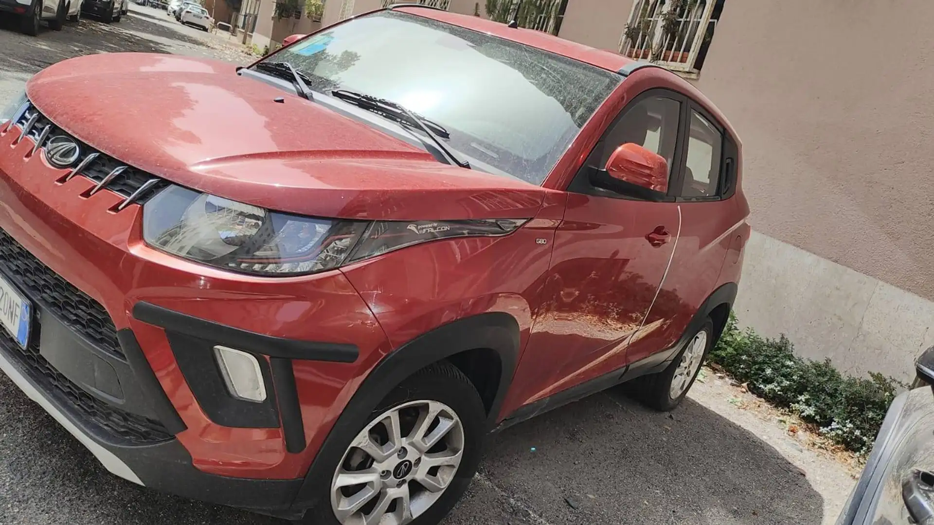 Mahindra KUV100 KUV100 1.2 K6 Rot - 1