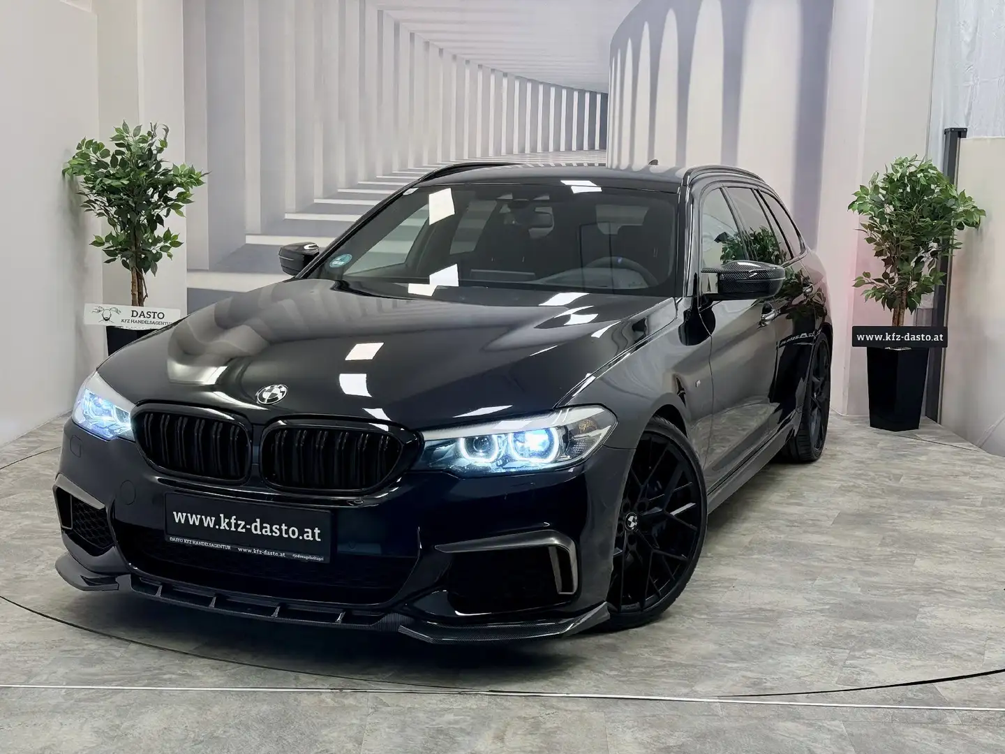 BMW 550 M550d xDRIVE__BLACK-B__ LCI__B57 TRIEBWERK Schwarz - 1