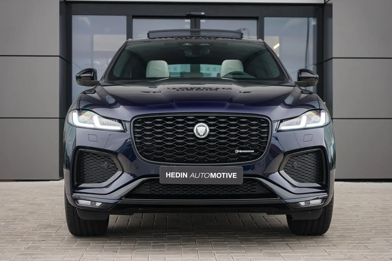 Jaguar F-Pace 2.0 P400e PHEV R-Dynamic SE | Schuifdak | Adaptive Blauw - 2