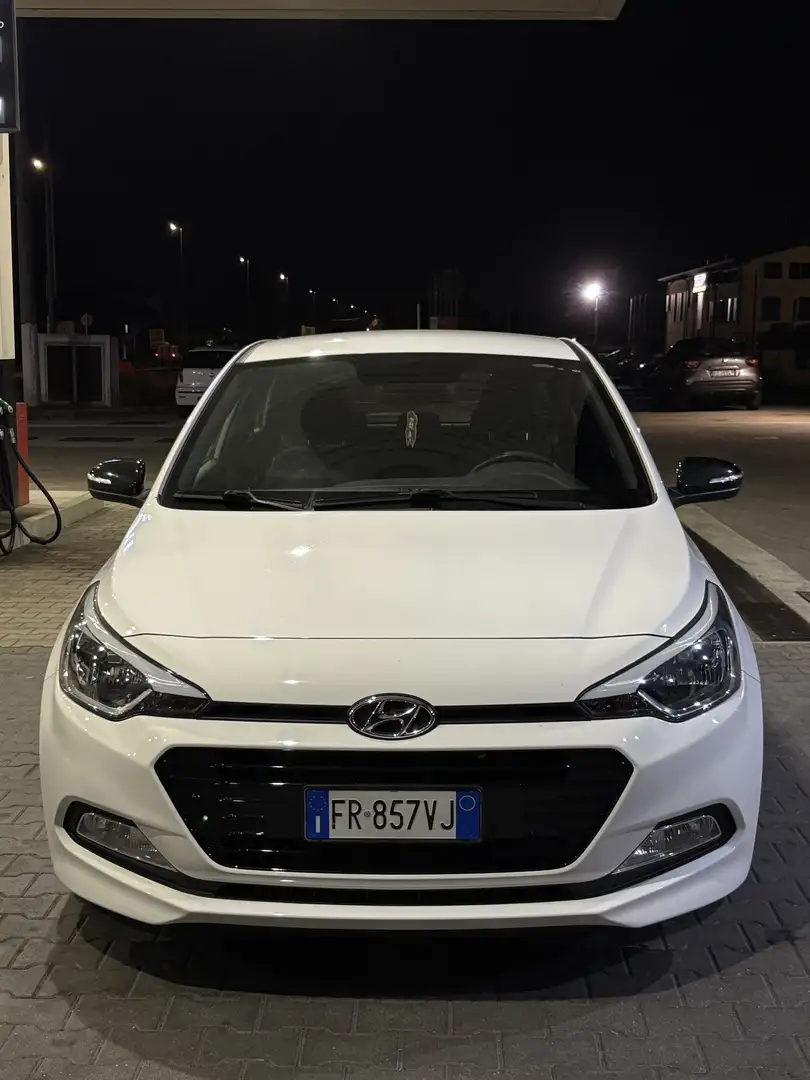 Hyundai i20 5p 1.2 Go! 75cv - 2