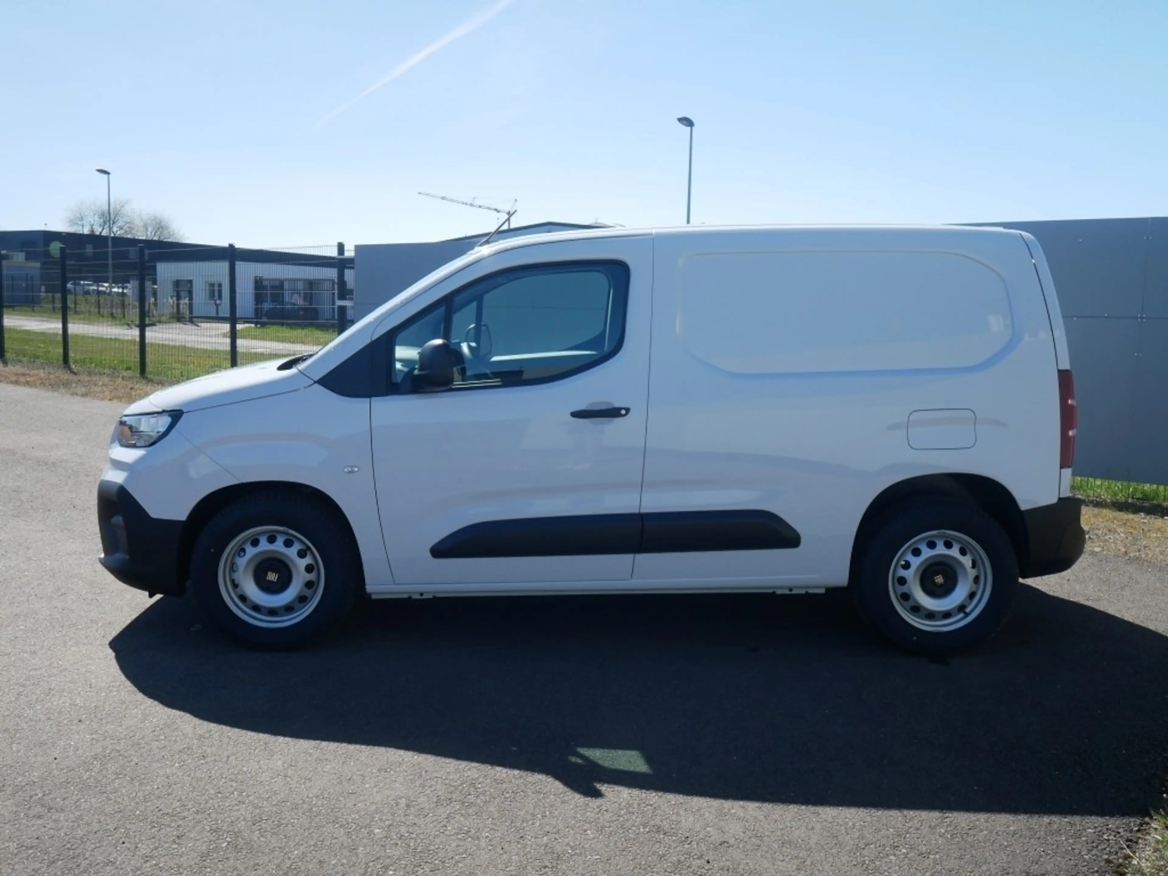 Fiat Doblo CARGO KAWA M L1 1.2 BENZIN 110PS KAMERA WORKSITE C — photo 6