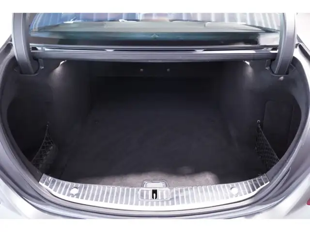 Mercedes-Benz S-Class view 21