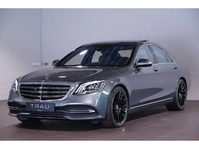 Mercedes-Benz S-Class view 3