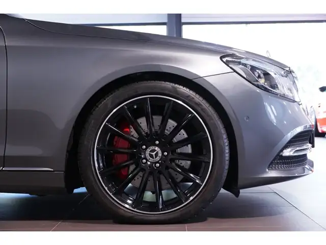 Mercedes-Benz S-Class view 7