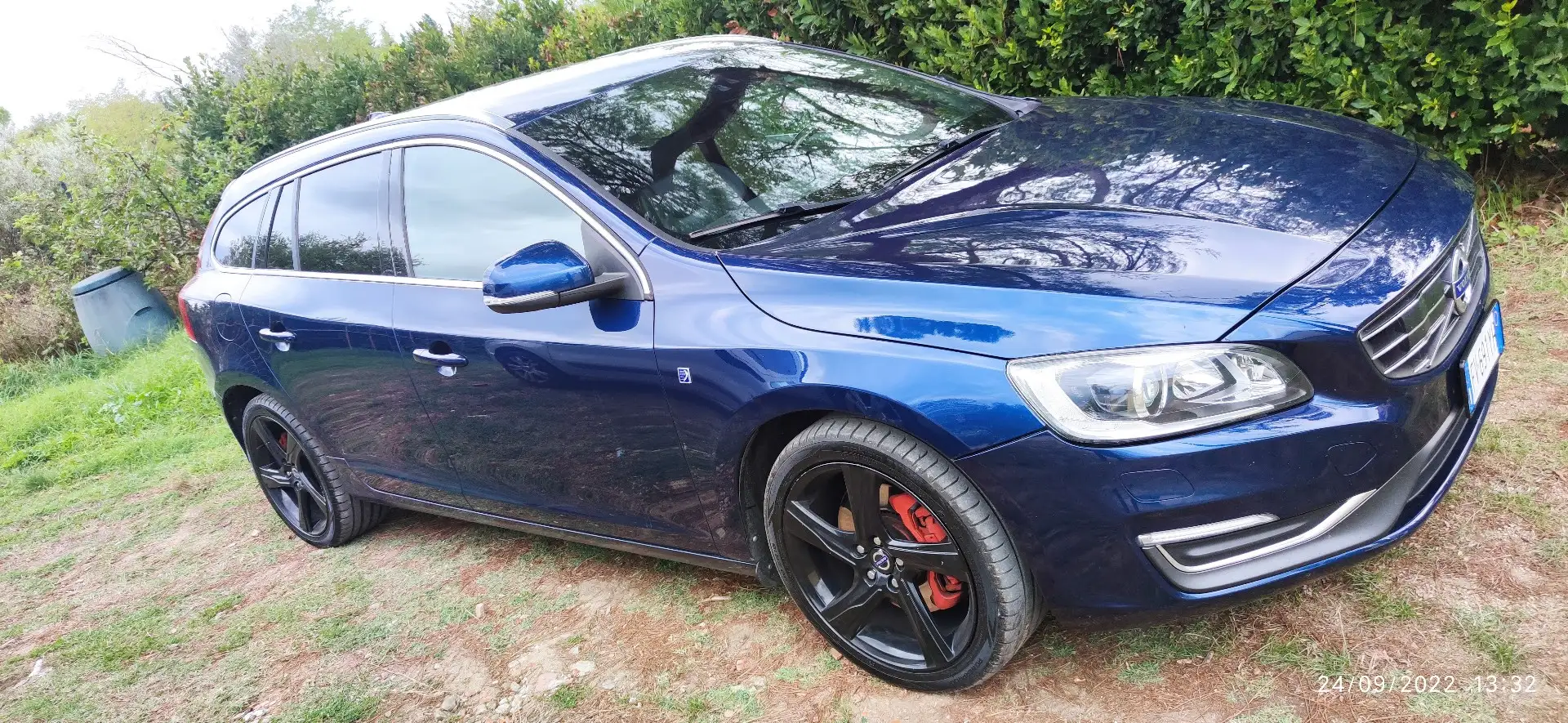 Volvo V60 2.4 d4 awd Ocean Race geartronic - 1