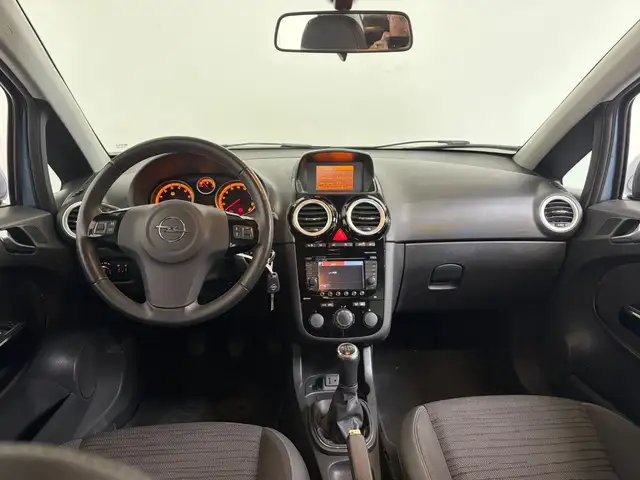 Opel Corsa view 3