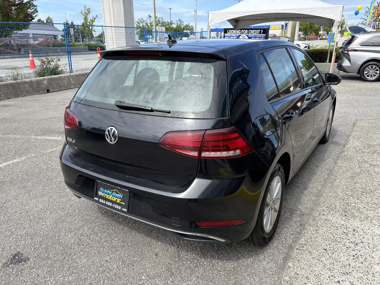 Volkswagen Golf photo Volkswagen Golf