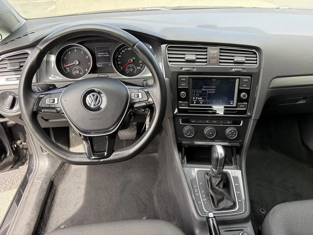Volkswagen Golf photo Volkswagen Golf