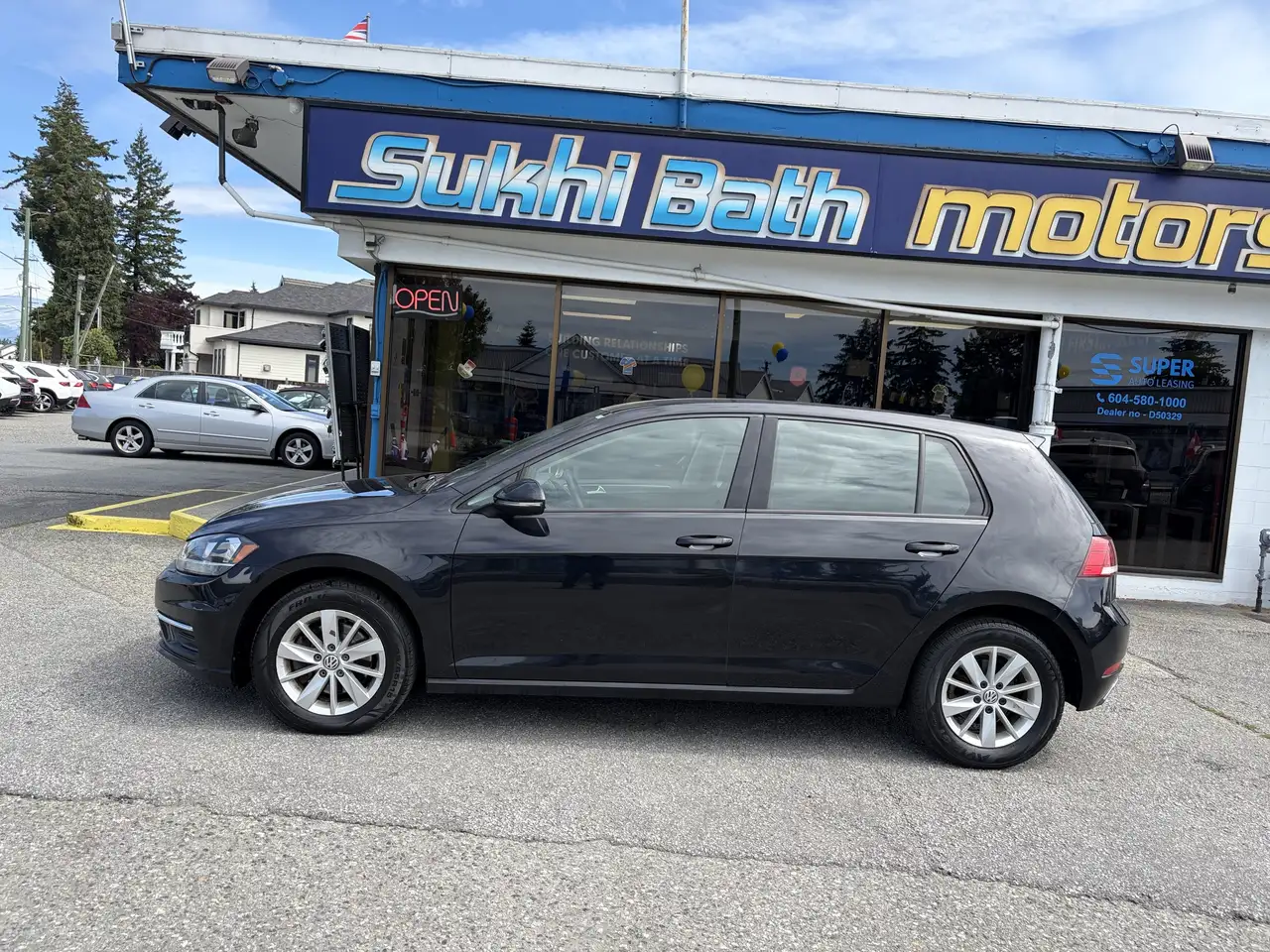 Volkswagen Golf photo Volkswagen Golf