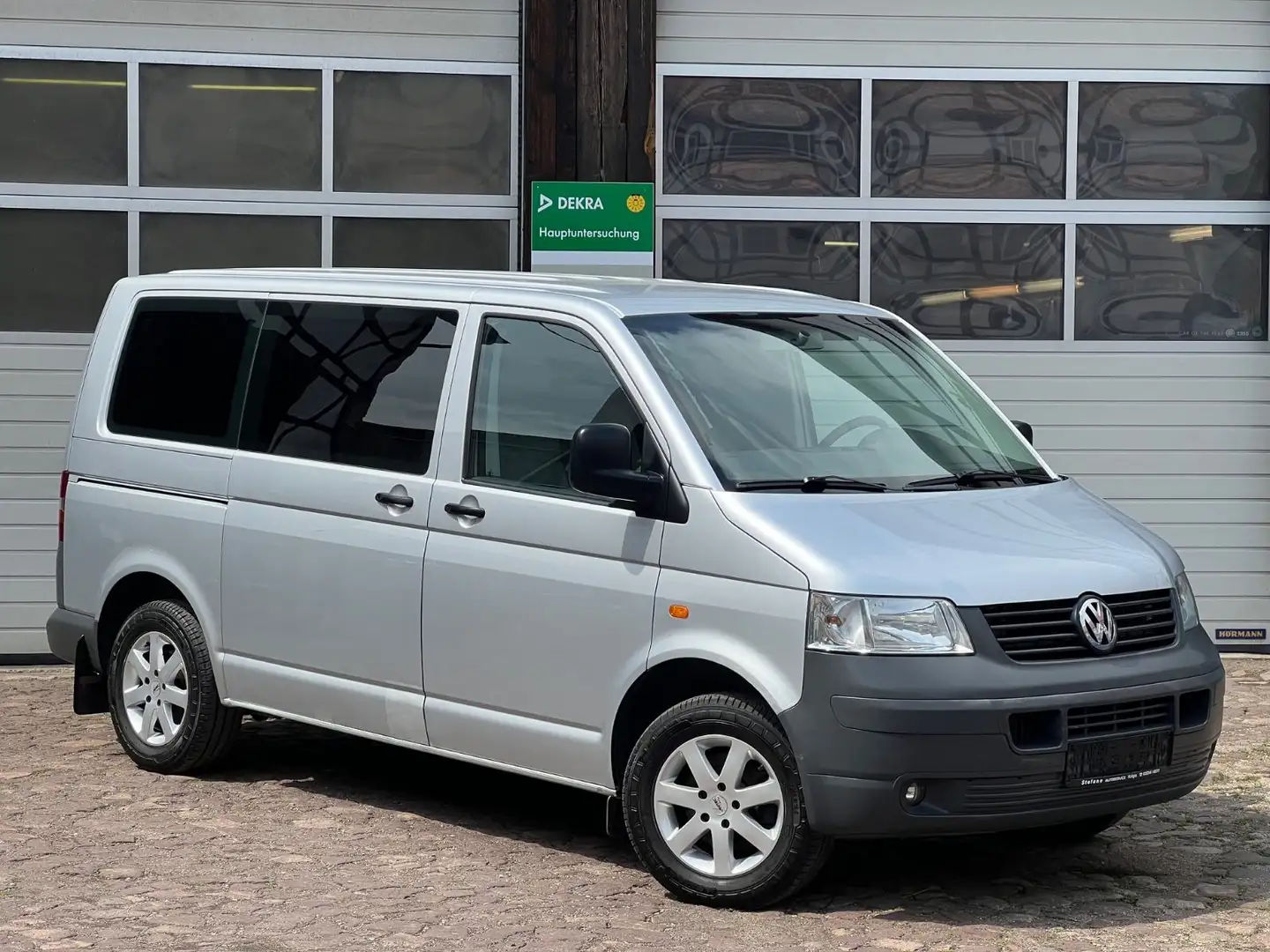 Volkswagen T5 Transporter Kombi TÜV neu AHK Argent - 2