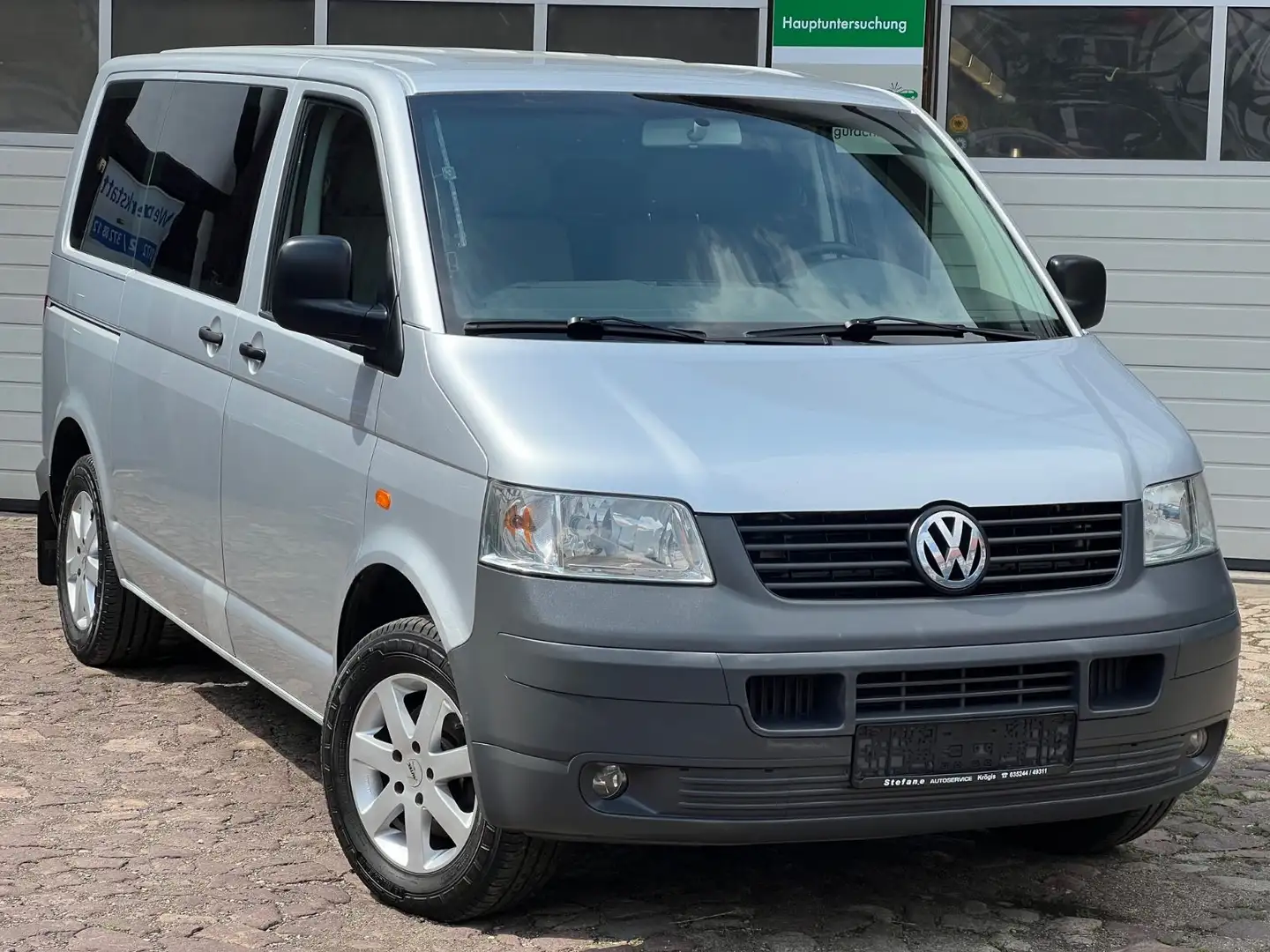 Volkswagen T5 Transporter Kombi TÜV neu AHK Argent - 1